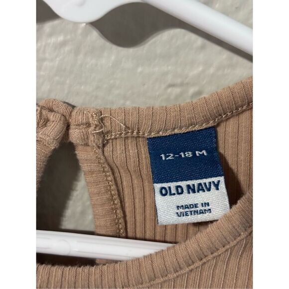 ❤️Old Navy Ribbed Knit Ruffle Trim Romper - Picture 2 of 3